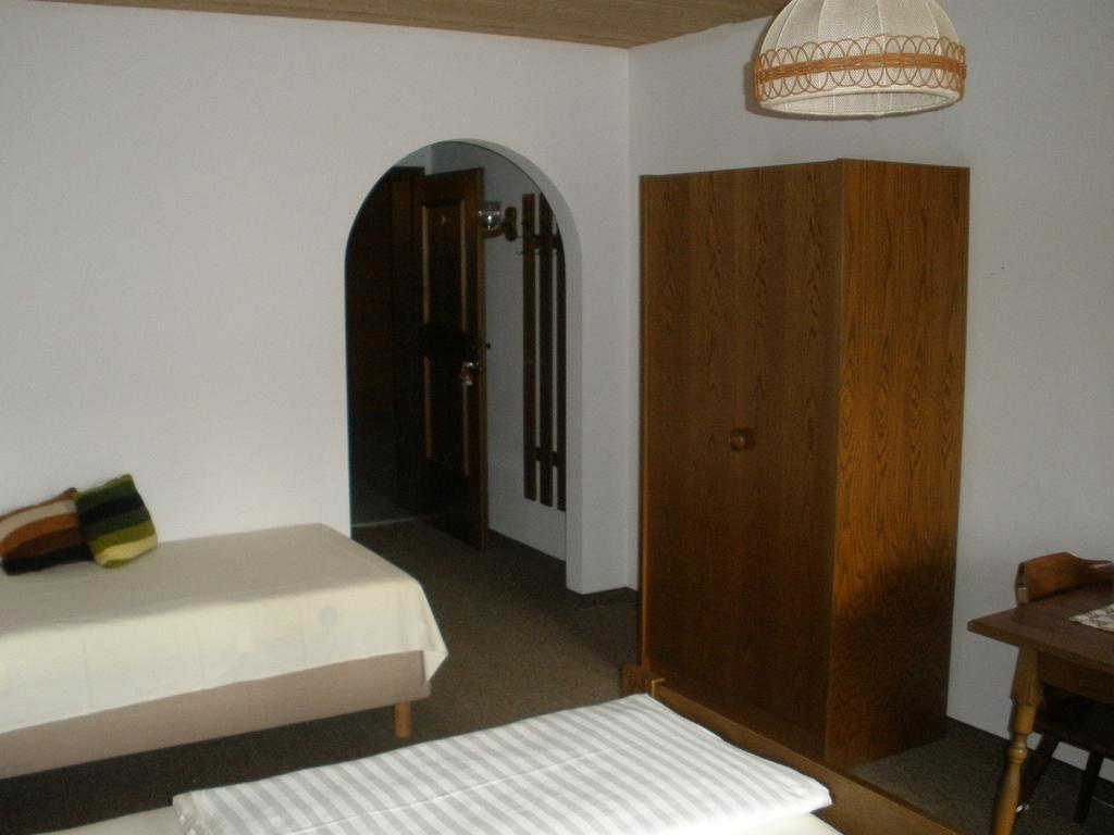 Alpengasthof Zur Loisach Hotel Grossweil Bilik gambar