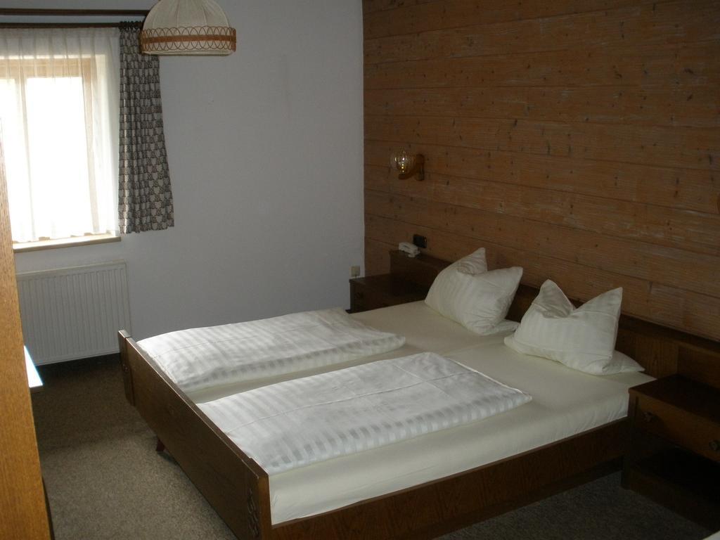 Alpengasthof Zur Loisach Hotel Grossweil Bilik gambar