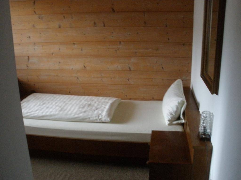 Alpengasthof Zur Loisach Hotel Grossweil Bilik gambar