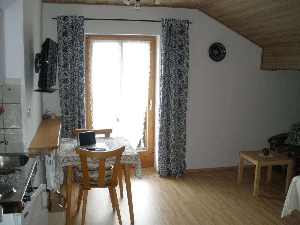 Alpengasthof Zur Loisach Hotel Grossweil Bilik gambar