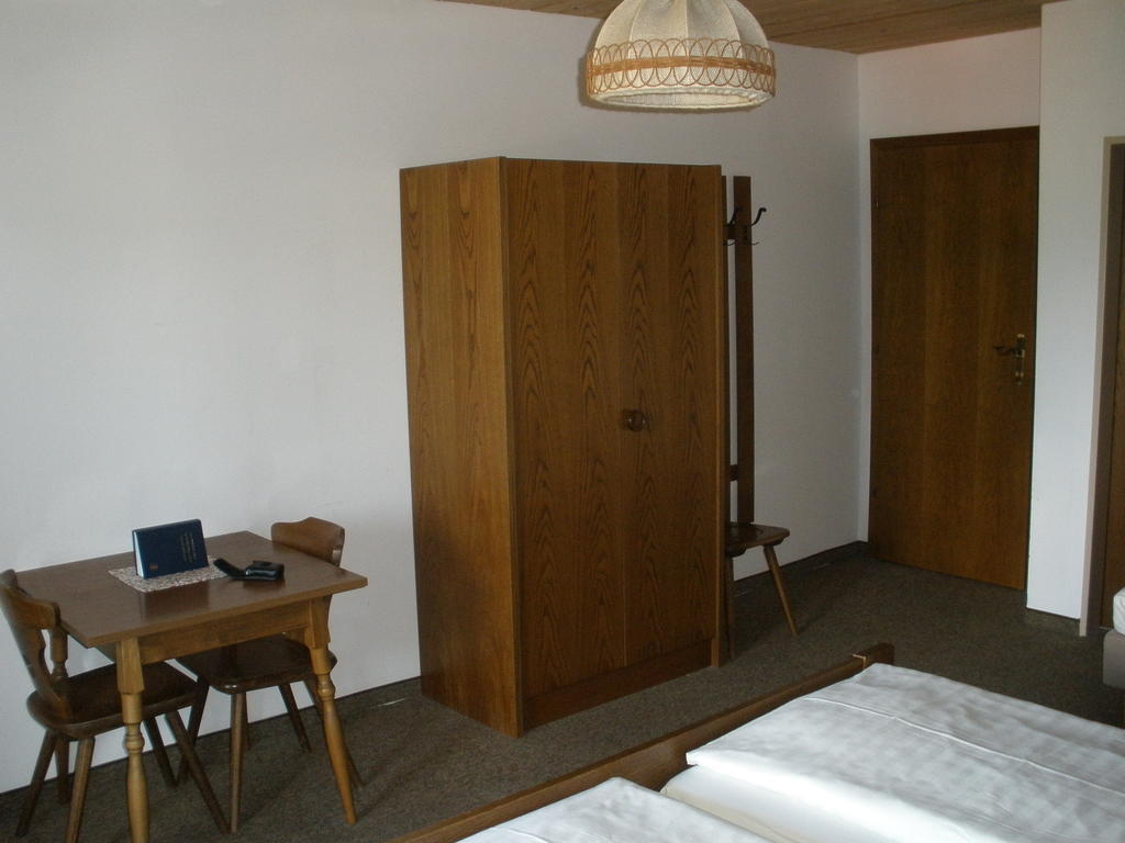Alpengasthof Zur Loisach Hotel Grossweil Bilik gambar