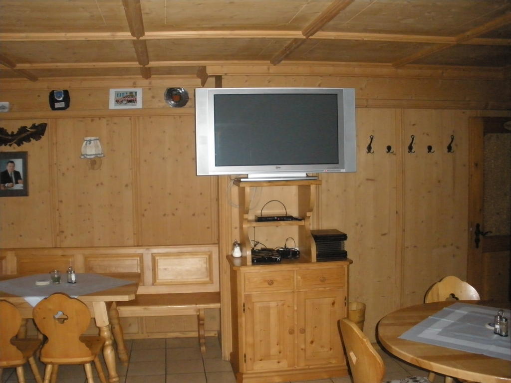 Alpengasthof Zur Loisach Hotel Grossweil Luaran gambar