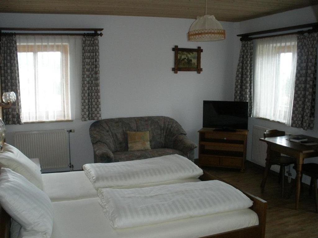 Alpengasthof Zur Loisach Hotel Grossweil Luaran gambar